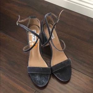 Steve Madden Sundaze Velvet Heels